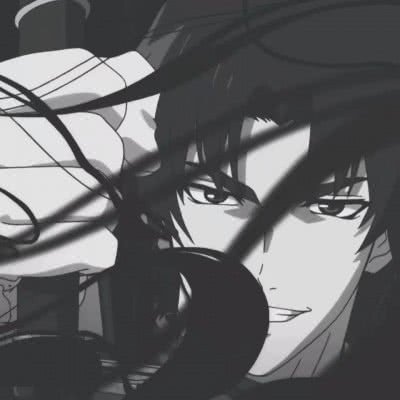 黄晓明现身交警队